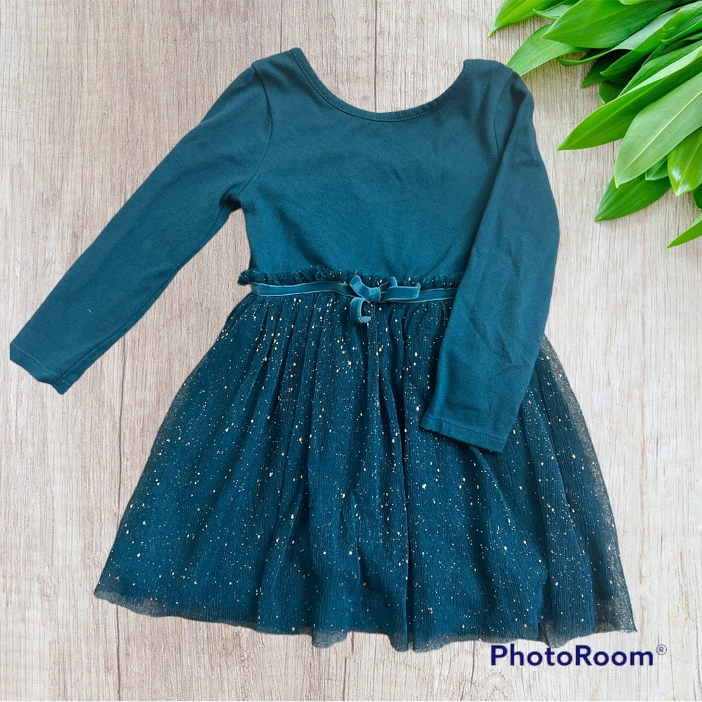 Beautiful green dress. Size 3T